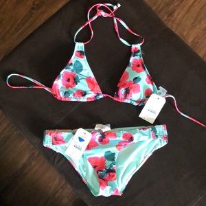 Billabong two piece bikini/ Size medium